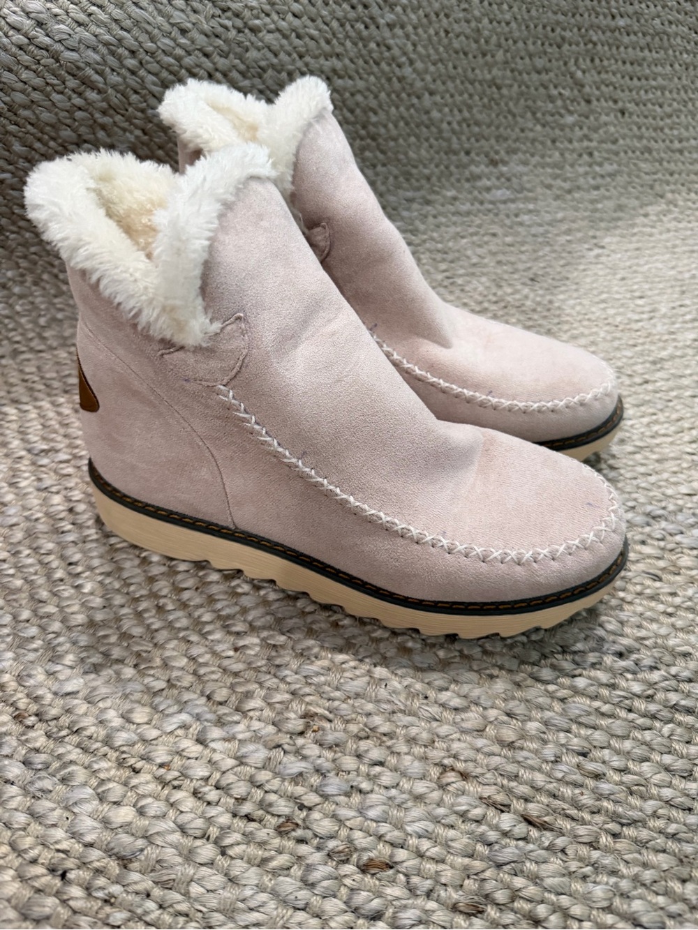 Women's Cozy Shearling-Lined Suede Ankle Boots - Blush Pink